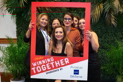 photo display with sponsorship
